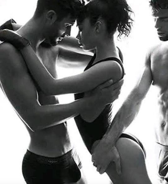 6a15a32beea09sOC4xcpFIV1779802923.jpg